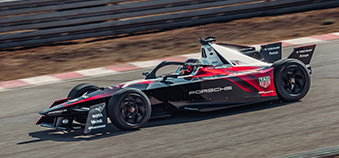 Formula E Porsche Aracı